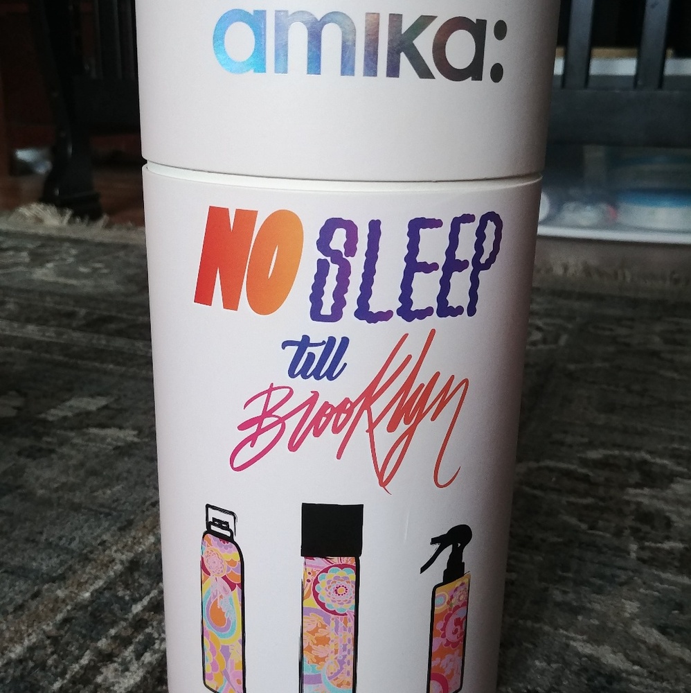 Limited Edition Amika No Sleep til brooklyn